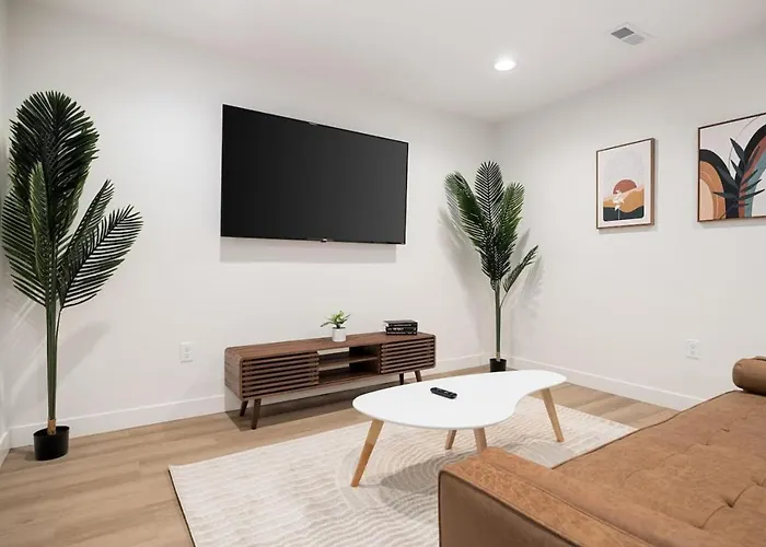 The Silo 3 - 1bd Lofi Vibes Apartment *